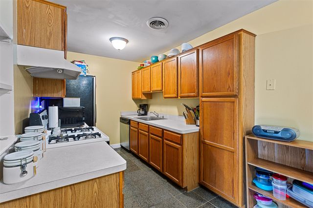 44447 Savery Drive, Canton, MI 48187