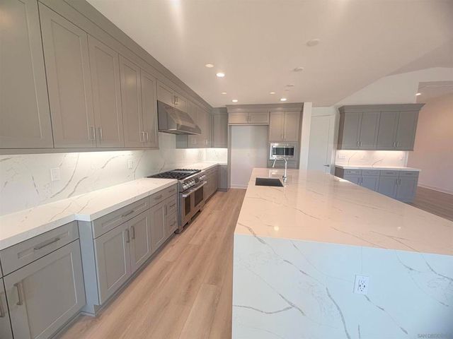 13765 Holly Oak Way, Poway, CA 92064