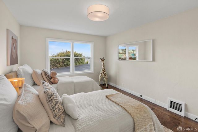 22 Tioga Avenue, San Francisco, CA 94134