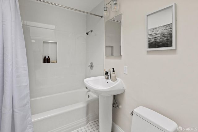 22 Tioga Avenue, San Francisco, CA 94134