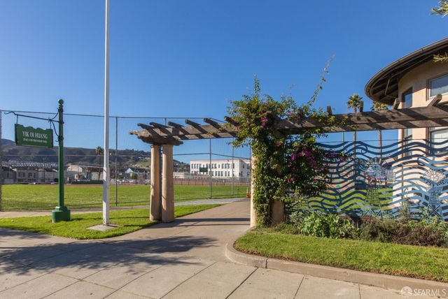 22 Tioga Avenue, San Francisco, CA 94134