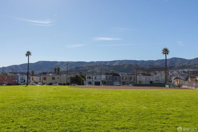 22 Tioga Avenue, San Francisco, CA 94134