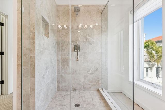 1685 LAUREL STREET 3, Sarasota, FL 34236