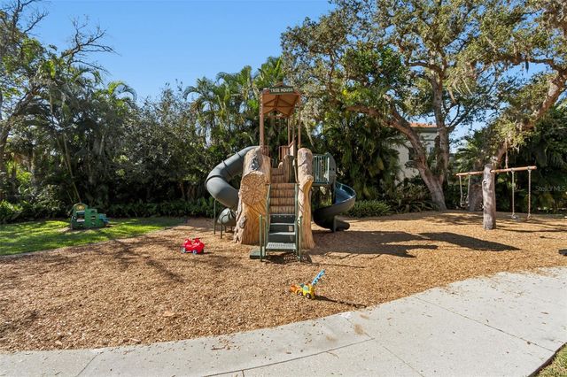 1685 LAUREL STREET 3, Sarasota, FL 34236