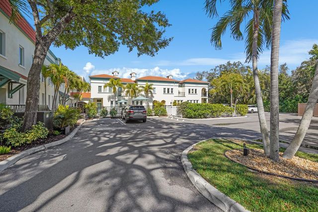 1685 LAUREL STREET 3, Sarasota, FL 34236