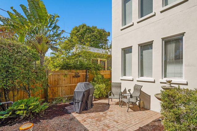 1685 LAUREL STREET 3, Sarasota, FL 34236