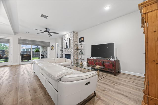 5446 Austin Bend Lane, Fulshear, TX 77441