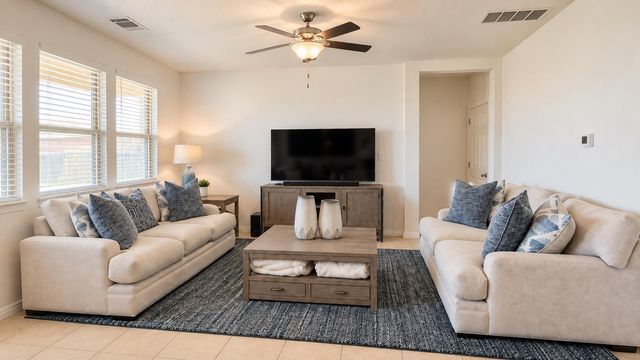 208 Tailwind DR, Kyle, TX 78640