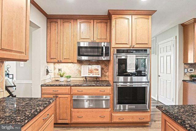10315 MOUNTINGTON CT, Vienna, VA 22182