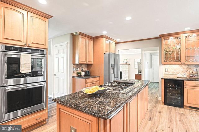 10315 MOUNTINGTON CT, Vienna, VA 22182