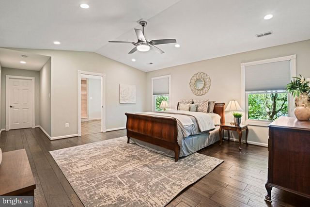 10315 MOUNTINGTON CT, Vienna, VA 22182