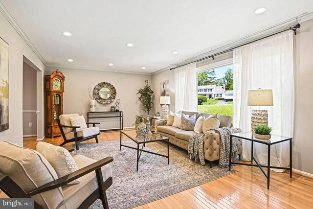 10315 MOUNTINGTON CT, Vienna, VA 22182