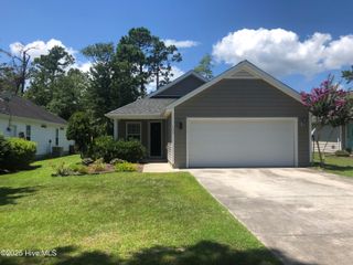 135 Red Bird Lane, Hampstead, NC 28443