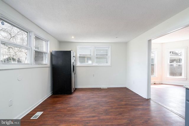 322 OAK ST E, Millville, NJ 08332