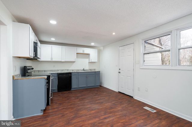 322 OAK ST E, Millville, NJ 08332