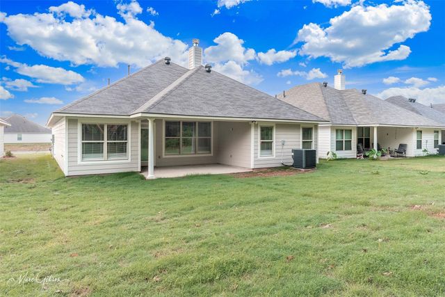 3367 Grand Lake Drive, Bossier City, LA 71111