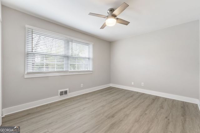 2794 Farmstead Road SE, Smyrna, GA 30080