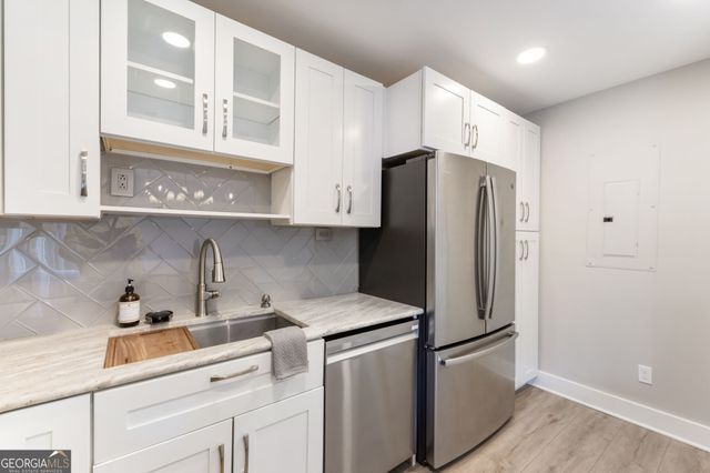 2794 Farmstead Road SE, Smyrna, GA 30080