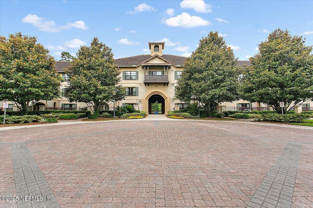 945 REGISTRY Boulevard, 302, St. Augustine, FL 32092