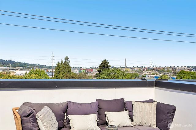 4354 6th Avenue NW, Seattle, WA 98107