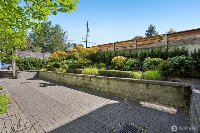 4354 6th Avenue NW, Seattle, WA 98107
