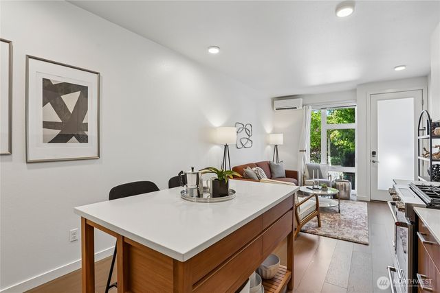 4354 6th Avenue NW, Seattle, WA 98107