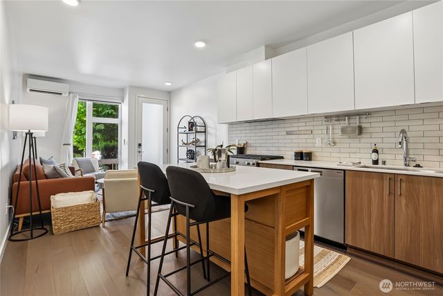 4354 6th Avenue NW, Seattle, WA 98107