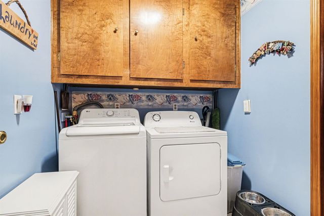 1754 W Chippewa River Road, Midland, MI 48640