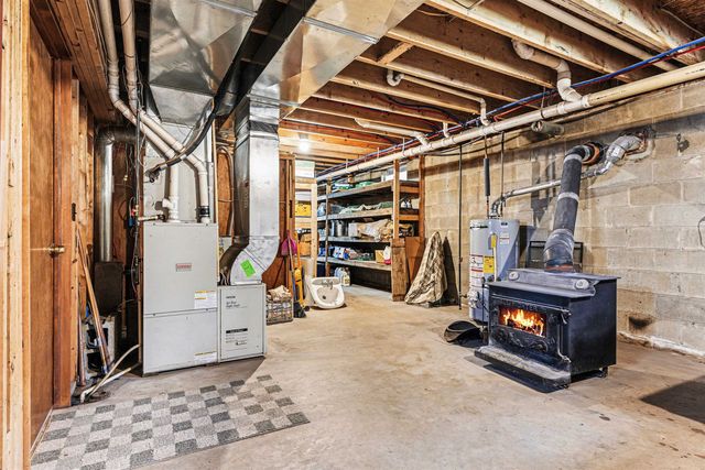 1754 W Chippewa River Road, Midland, MI 48640