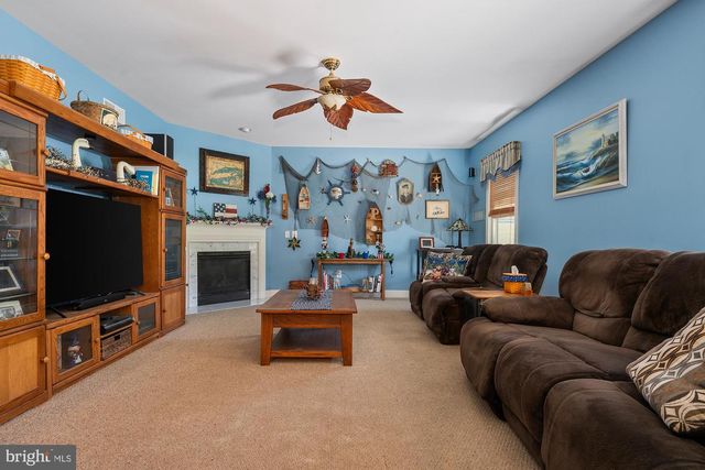 75 SAINT JOHNS RD W, Littlestown, PA 17340