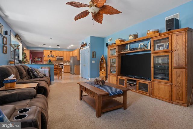 75 SAINT JOHNS RD W, Littlestown, PA 17340