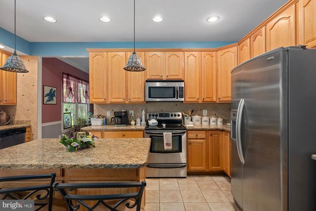 75 SAINT JOHNS RD W, Littlestown, PA 17340
