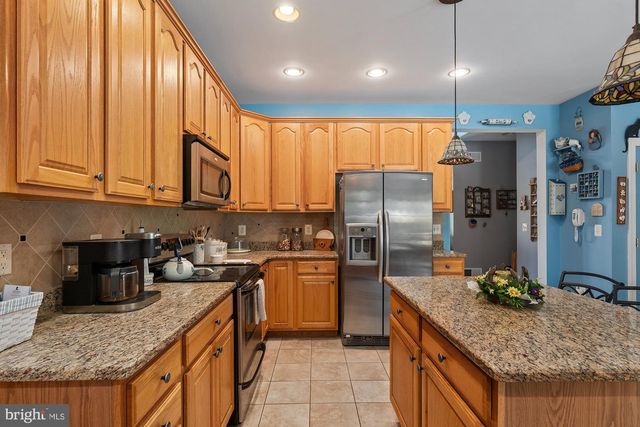 75 SAINT JOHNS RD W, Littlestown, PA 17340
