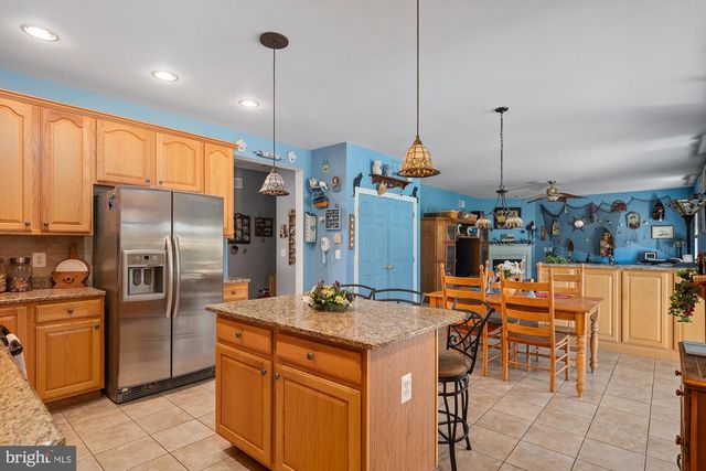 75 SAINT JOHNS RD W, Littlestown, PA 17340