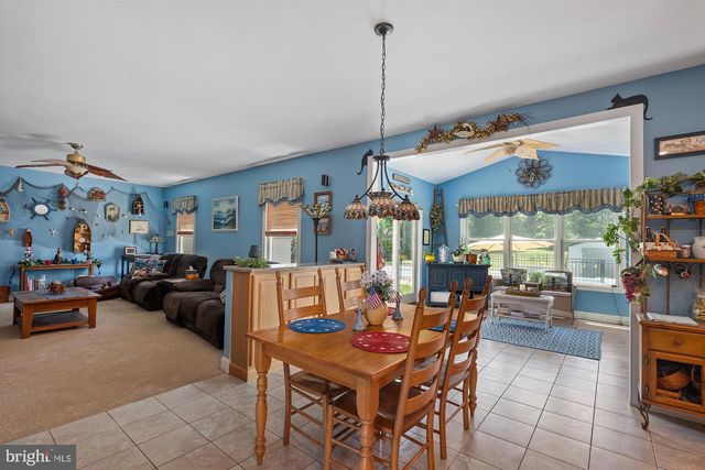 75 SAINT JOHNS RD W, Littlestown, PA 17340