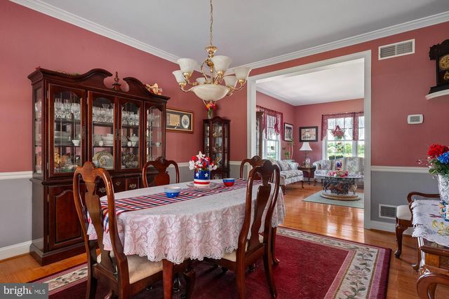 75 SAINT JOHNS RD W, Littlestown, PA 17340
