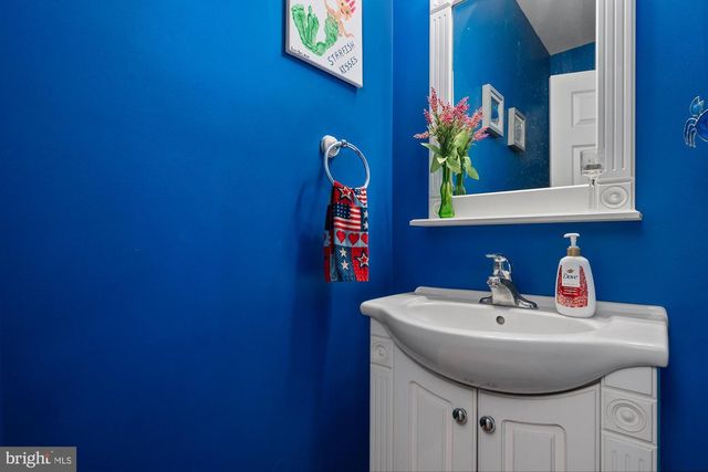75 SAINT JOHNS RD W, Littlestown, PA 17340