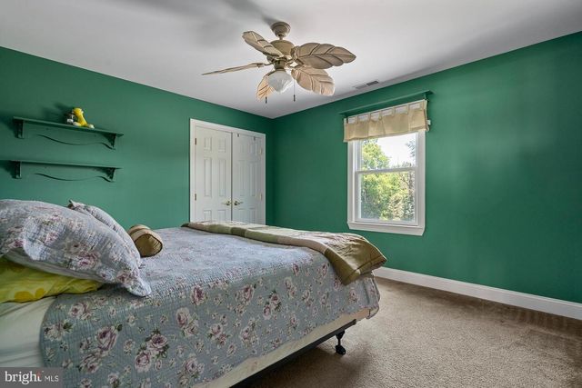 75 SAINT JOHNS RD W, Littlestown, PA 17340