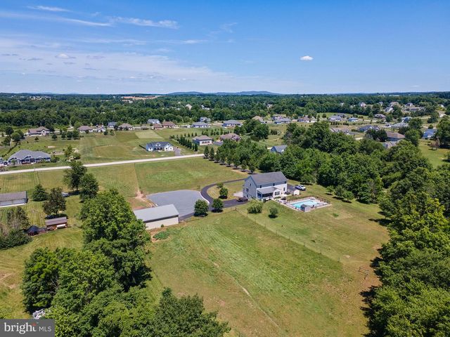 75 SAINT JOHNS RD W, Littlestown, PA 17340