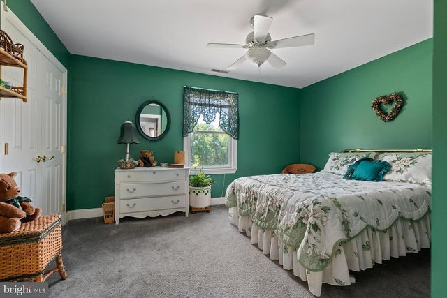75 SAINT JOHNS RD W, Littlestown, PA 17340