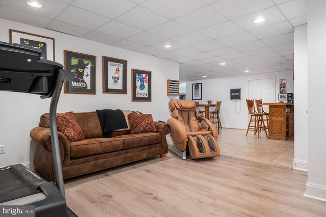 75 SAINT JOHNS RD W, Littlestown, PA 17340