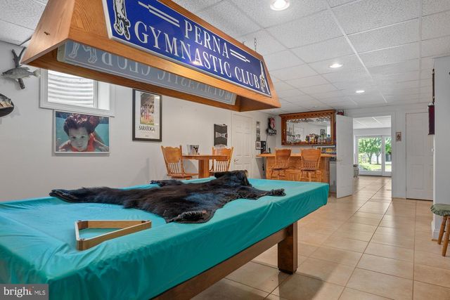 75 SAINT JOHNS RD W, Littlestown, PA 17340