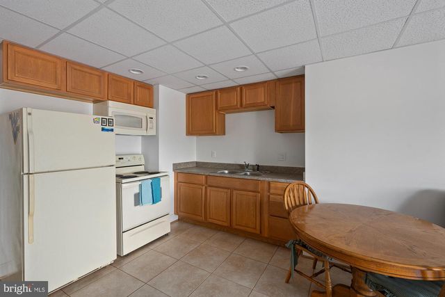 75 SAINT JOHNS RD W, Littlestown, PA 17340