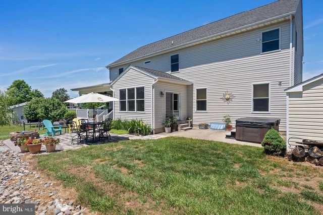 75 SAINT JOHNS RD W, Littlestown, PA 17340