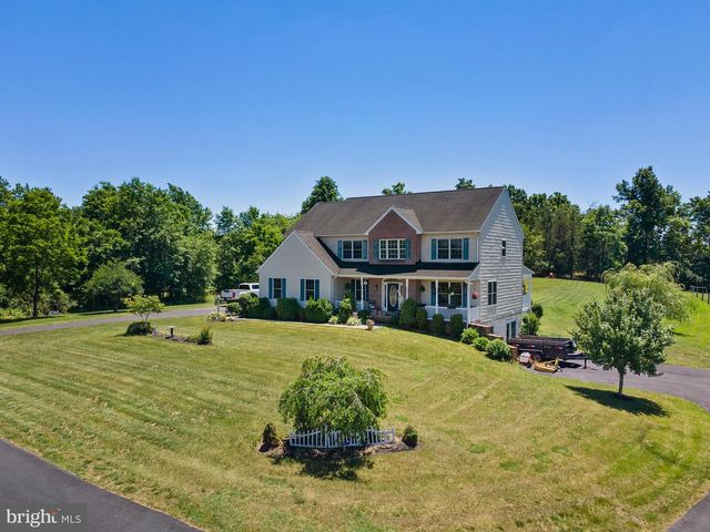 75 SAINT JOHNS RD W, Littlestown, PA 17340