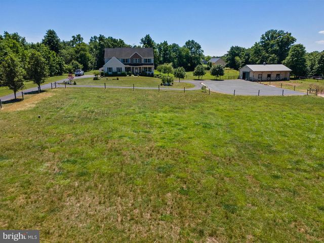 75 SAINT JOHNS RD W, Littlestown, PA 17340