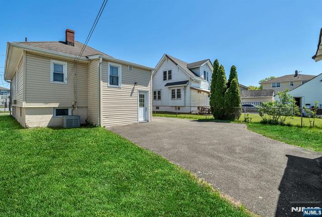 54 Gall Avenue, Elmwood Park, NJ 07407