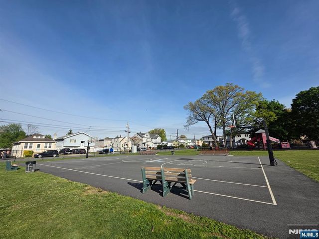 54 Gall Avenue, Elmwood Park, NJ 07407