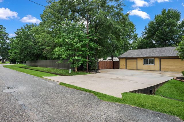 19332 Riverwalk Drive, Porter, TX 77365