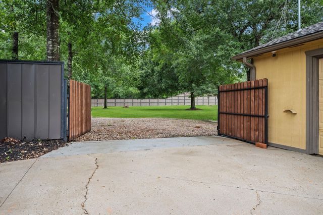 19332 Riverwalk Drive, Porter, TX 77365
